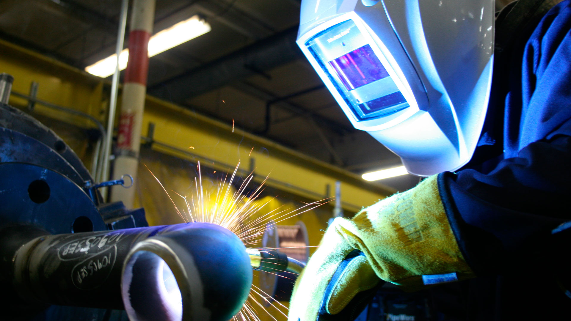 Magnetic separator, pulley magnet, ferrous trap
